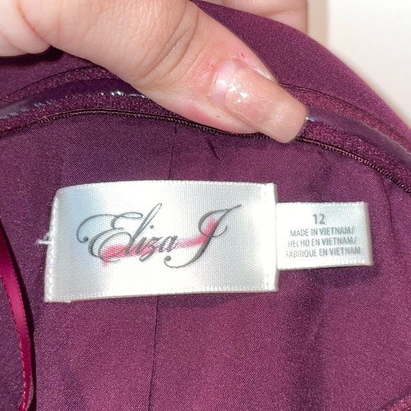 Eliza J Off The Shoulder Scuba Crepe Plum Cocktail Dress Size 10 - Picture 2 of 11